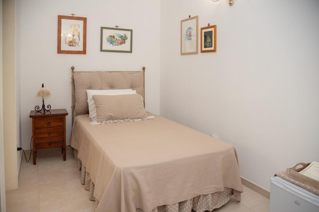 L'Arco Dell'Abate Bed & Breakfast Oria  Eksteriør bilde