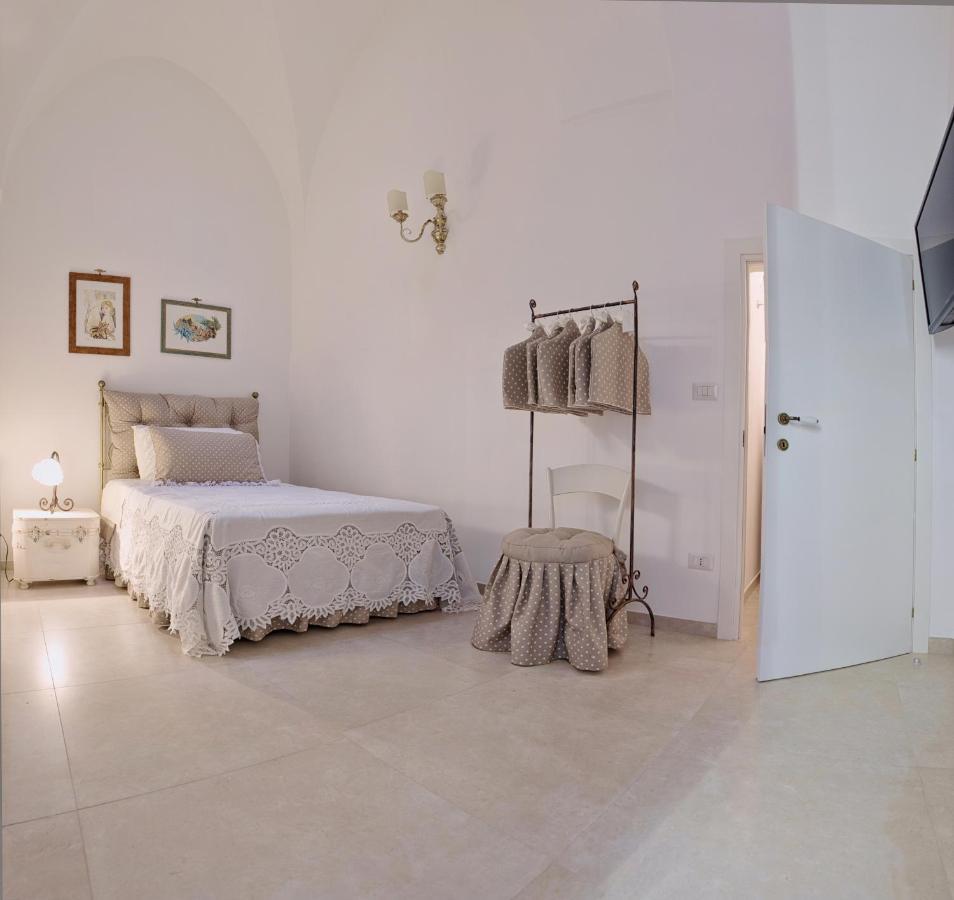 L'Arco Dell'Abate Bed & Breakfast Oria  Eksteriør bilde